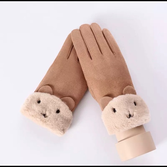 Accessories - Touch Screen Driving Gloves with cute Bear